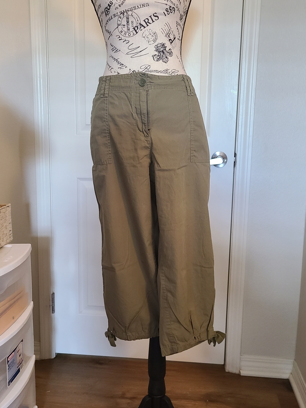 Ann Taylor Olive Green Cropped Wide-Leg Utility Pants